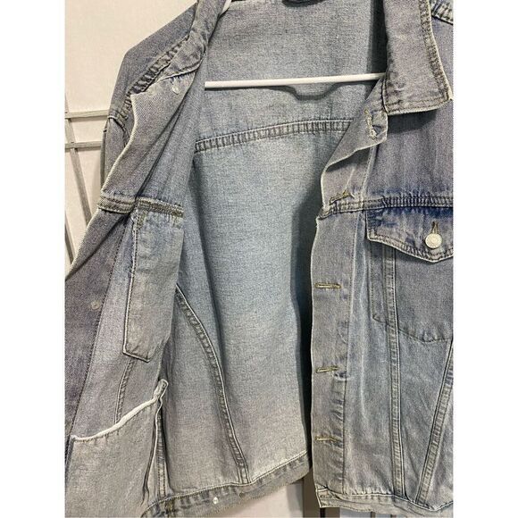 Denim jacket size L-XL with graphic print on the back - Picture 5 of 7